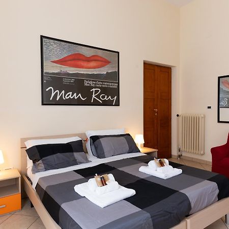 Sea Front Apartment City Centre Pescara Esterno foto